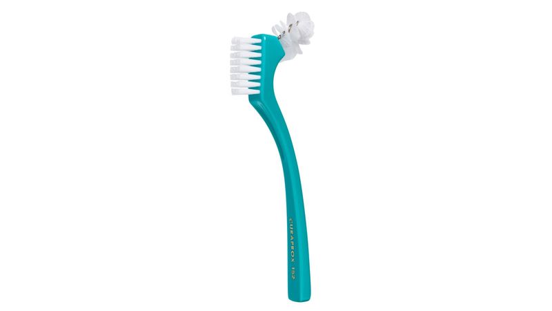 escova-dental-curaprox-para-protese-bdc-152-cores-sortidas