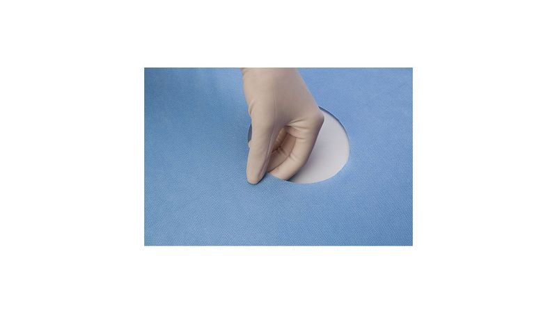 campo-cirurgico-com-fenestra-venkuri-uso-oftalmico-nao-esteril-40cm-x-40cm